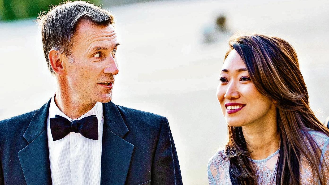Jeremy with his wife Lucia Guo, 2019. (Source: The Times)